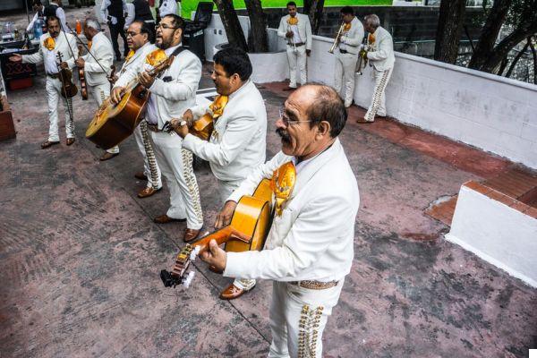 Cantantes de música popular mexicana